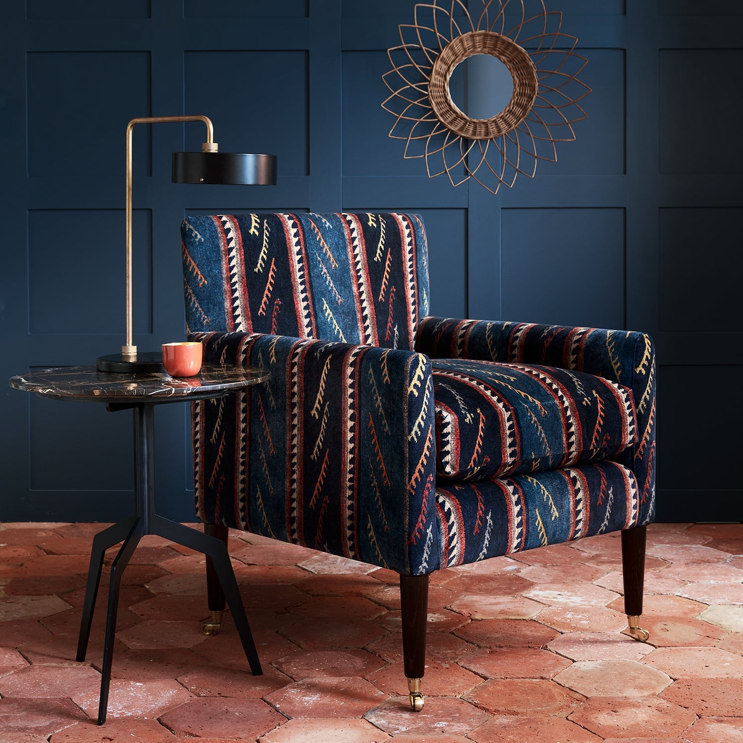Velvet chair in a striped velvet fabric in dark blue colours with a stain resistant finish